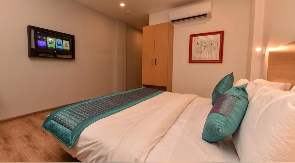 Azure Hotels And Suites Near Medanta Hospital Medicity Sector 47,Sohna Road Gurgaon Dış mekan fotoğraf